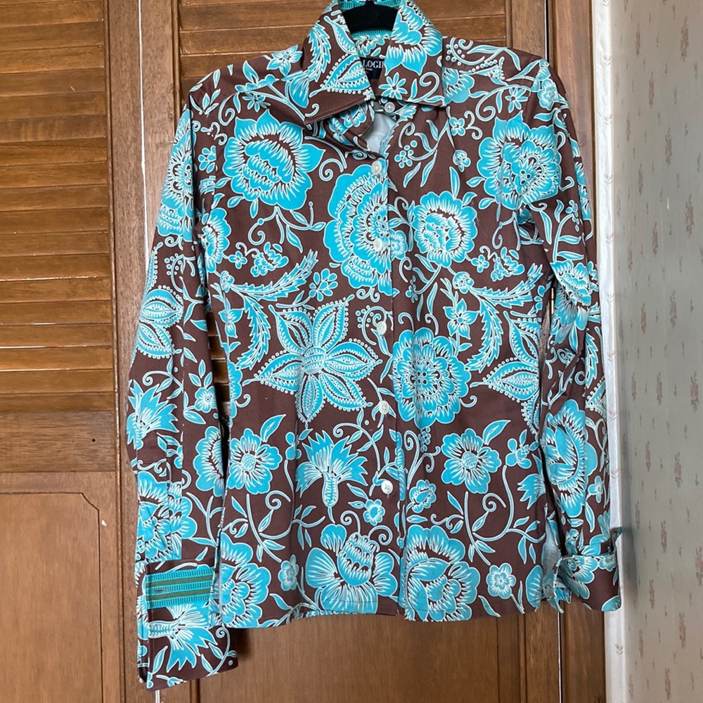 Liz Logie Women Top Button down